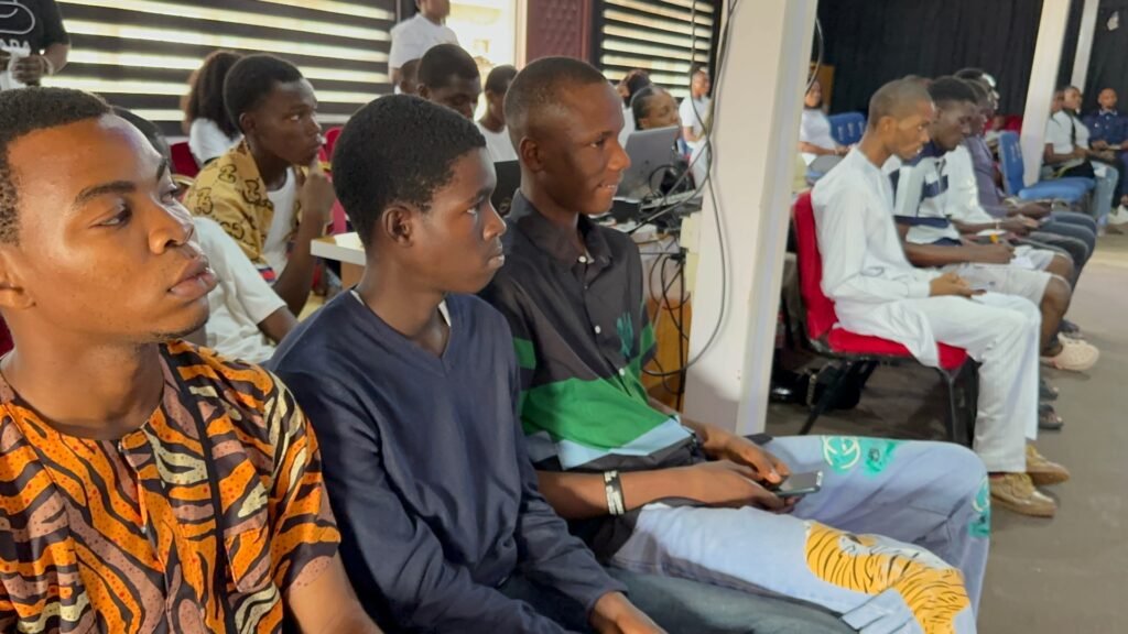 ayp-students-5_82fUNy